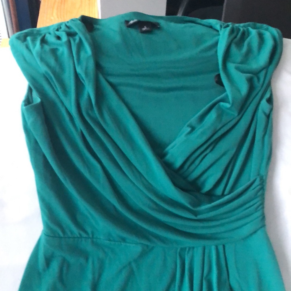 Emerald Dress - Picture 2 of 6